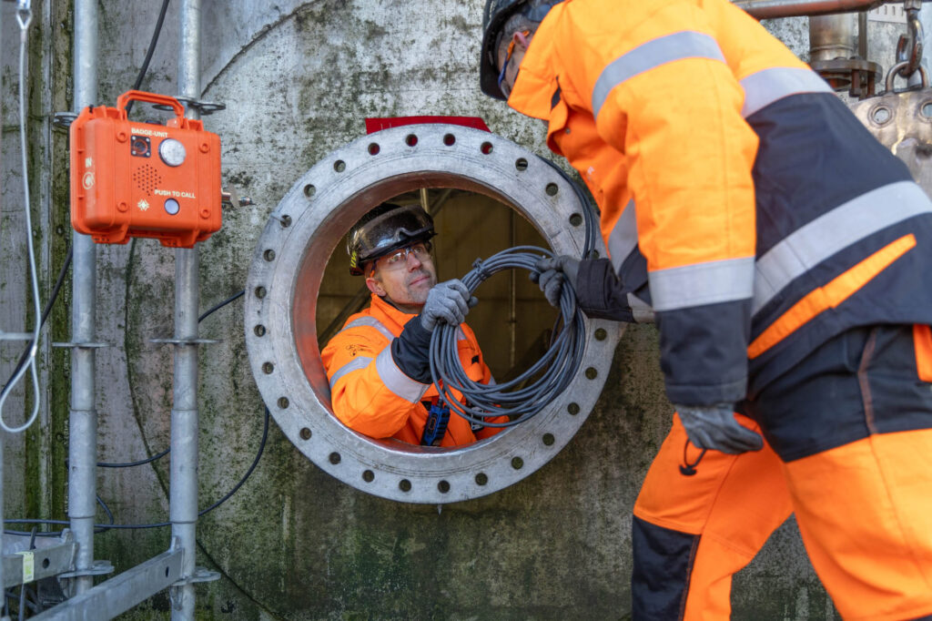 Bedrijfsfotografie voor beveilingssystemen in de chemische industrie.